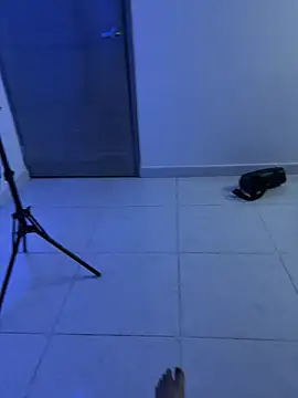 18_salo (F teen) - masturbacion con mis grandes pechos:devi