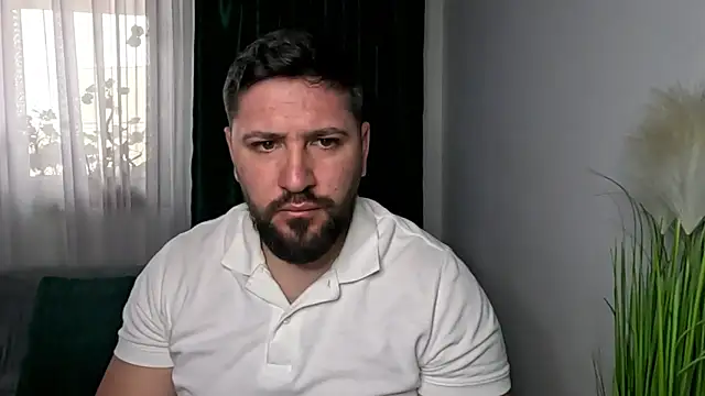 Gold_Alpha_Boy webcam