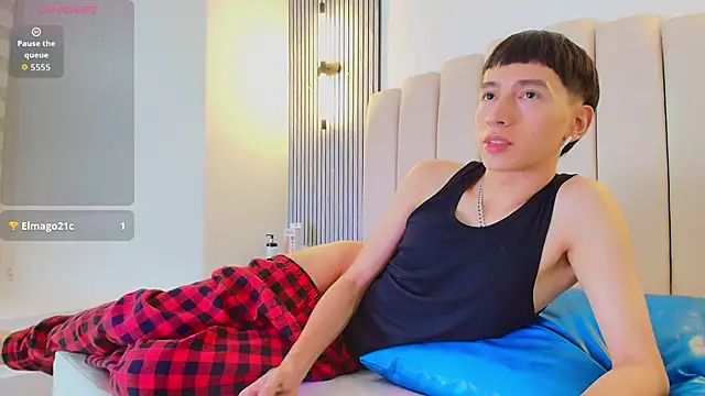 lian_cameron (M twink) - cum in public+cum eating