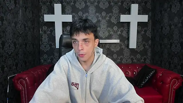 clarkbev (M twink) - Doggy + spank ass