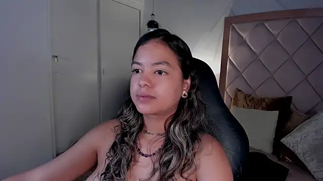 dulce_lyraa1 webcam