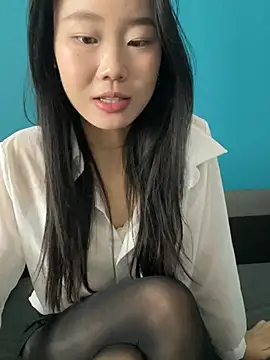 zhjks9988 (F young) - zz新主播请大家多多支持完成目标娇喘一分钟