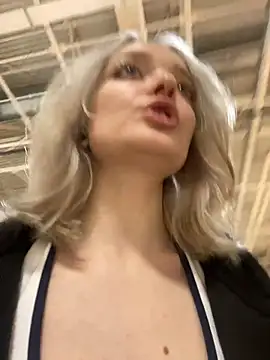 aka_blonde - Aka_Blonde's free webcam - UK Sex Cams