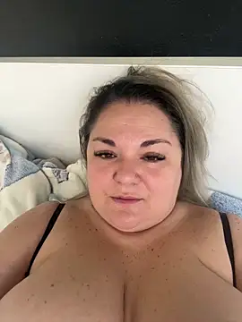 MikyVesela live sex cam