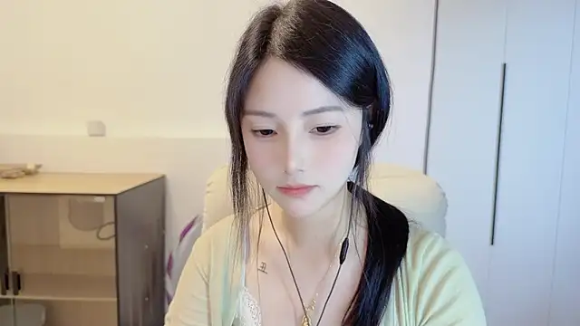 美女HaagenDazs_在线直播