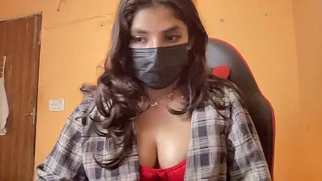 callmeshreya - Callmeshreya's free webcam - UK Sex Cams