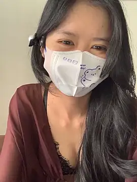 ShouSushi -  petite live cam model from cn