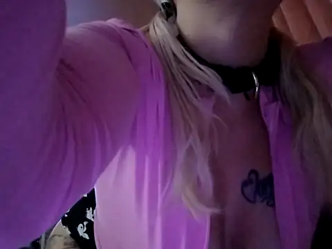 UrFavToJerkTo webcam