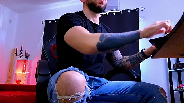 MightyAaron66 webcam