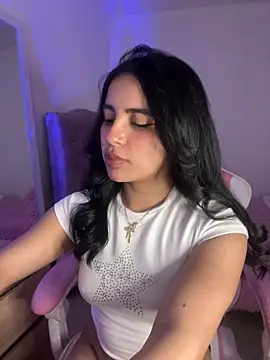 Emily-14 webcam