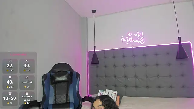 scarletcherry18 webcam