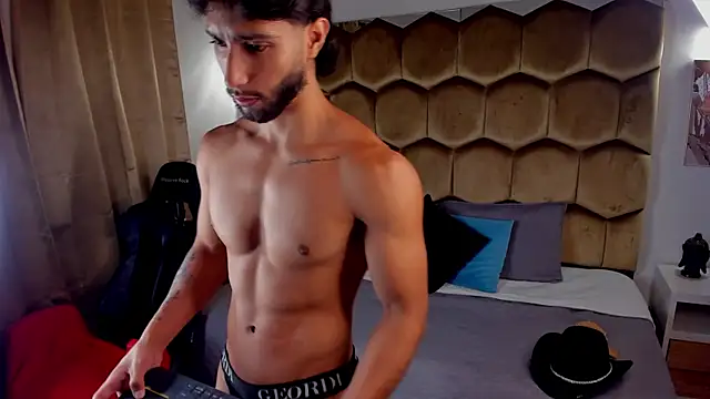 Emmet_CollinsJS webcam