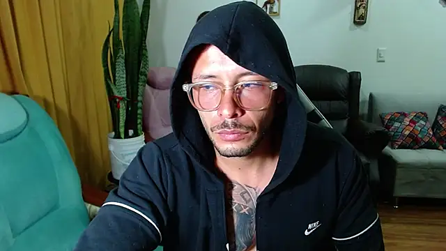 sebastian_horny webcam