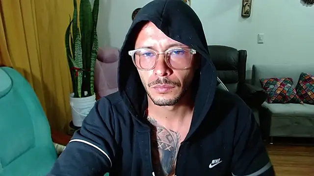 sebastian_horny webcam