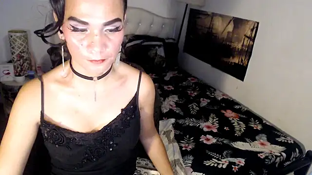 NinaDOM4CUM webcam