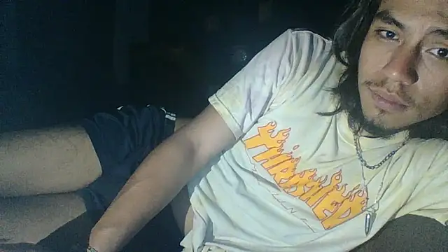 AlexAlejandro13 webcam