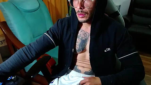sebastian_horny webcam