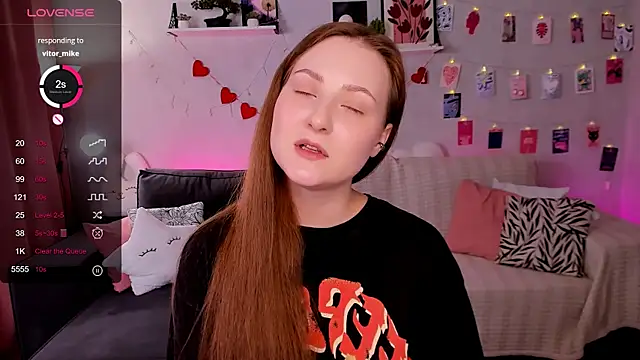 velvet_cherry_ webcam