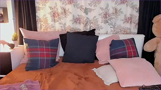 jillianblack - JillianBlack's free webcam - UK Sex Cams