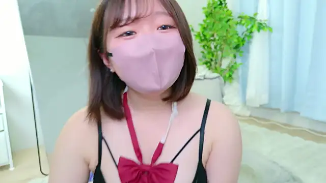 saki_chanf (F young) - パンツぽいして遠近法チャレンジ💕