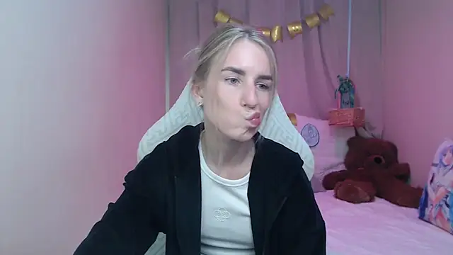 Debora Horny (DeboraHorny)