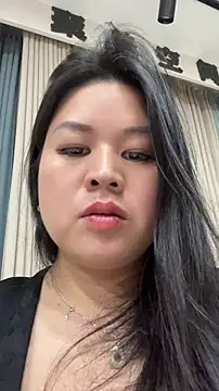 美女xiao1218在线直播