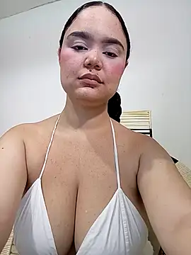 trixierosse - TrixieRosse's free webcam - UK Sex Cams