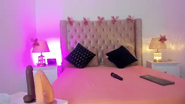 candiegilson__ - CandieGilson__'s free webcam - UK Sex Cams