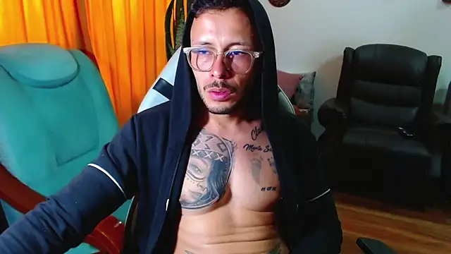 sebastian_horny webcam