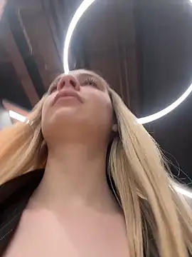 SashaCatt - blonde petite live cam model from 