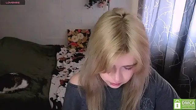 MoonlightGrace webcam