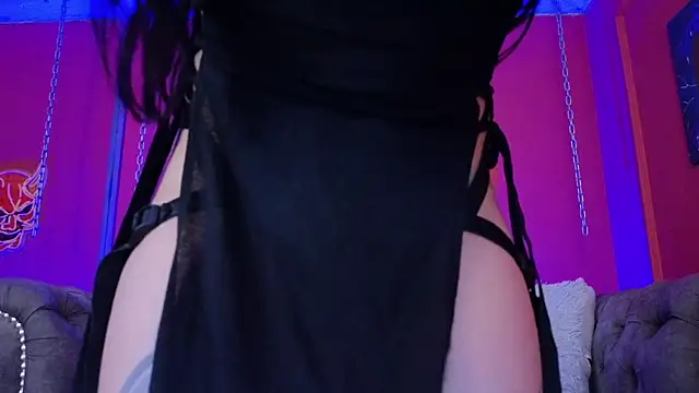 Julieta_Russell webcam