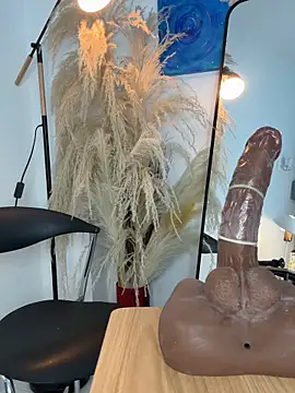 Viictoria-Jones webcam