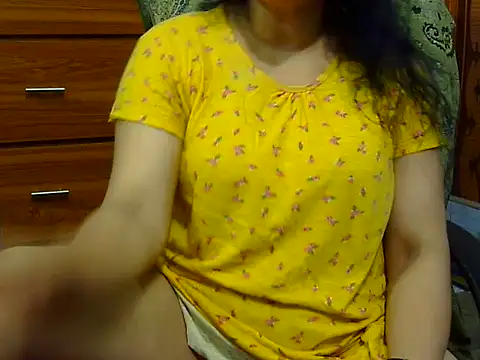 horny_doll24 (F milf) - Ass licking with face