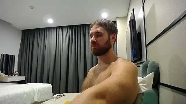 lorenzolux - LorenzoLux's free webcam - UK Sex Cams