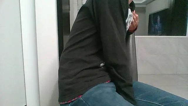 nole_china7 (Ask my age) - talk / fun / cum