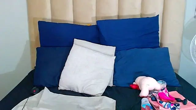 SEXYASSTINAXXX webcam