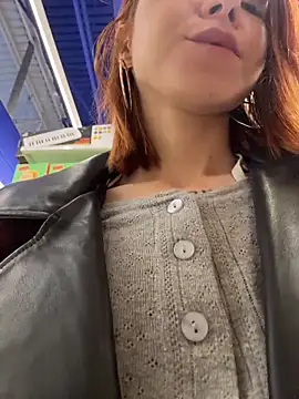 RosieSecret's live cam