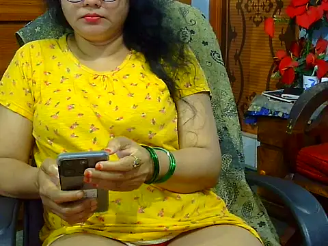 horny_doll24 (F milf) - Ass licking with face