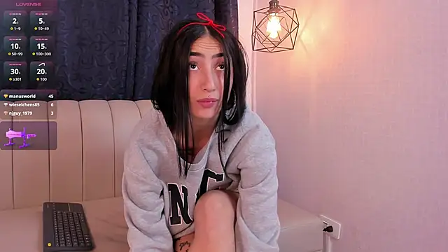 natasha_moreno webcam