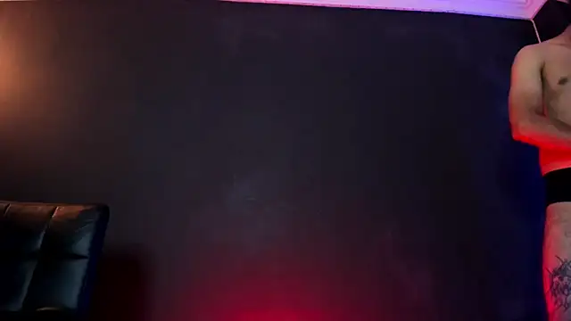 Boss_Domiinator webcam