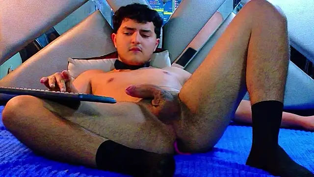 Oliver_Jamees webcam