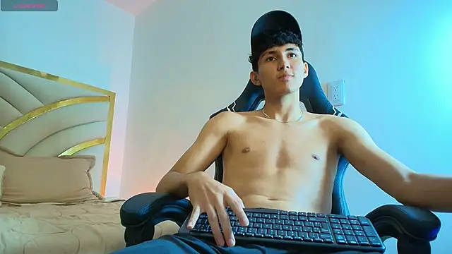Valentino_Rey webcam