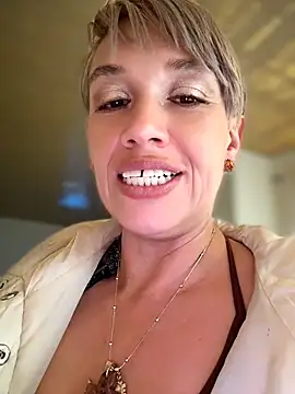 MARILYNMADELENAKOVANOVA webcam