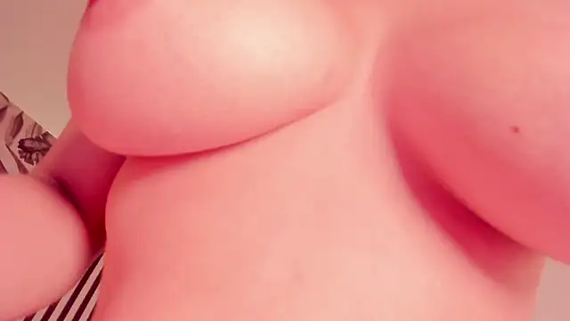 Samaantha-White webcam