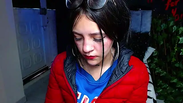 Violettasquirt webcam