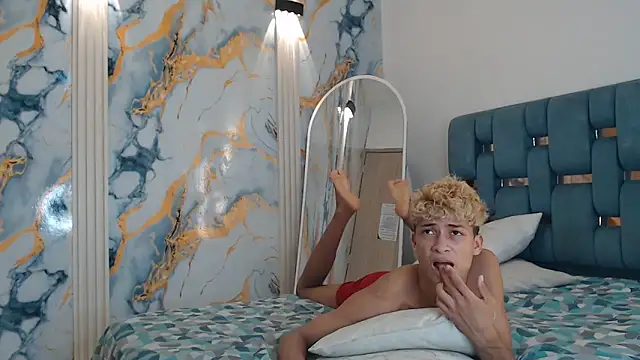 GOLD_BOYS webcam