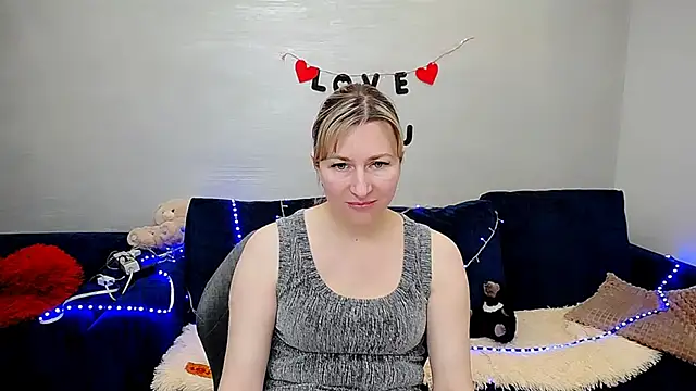 Incredible_Ariela webcam