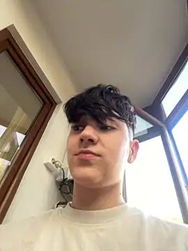 ravenryx (F young) - Suck dildo