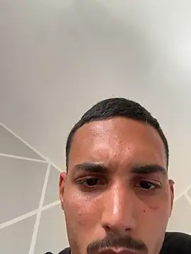 piccolo2002 live sex cam